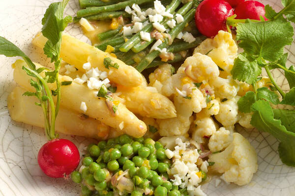 Salat auf Gärtnerinart mit Senfsauce Rezept | Küchengötter