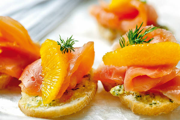 Lachs-Canapés mit Orangenbutter Rezept | Küchengötter