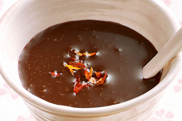 Schokoladensauce mit Chili Rezept | Küchengötter