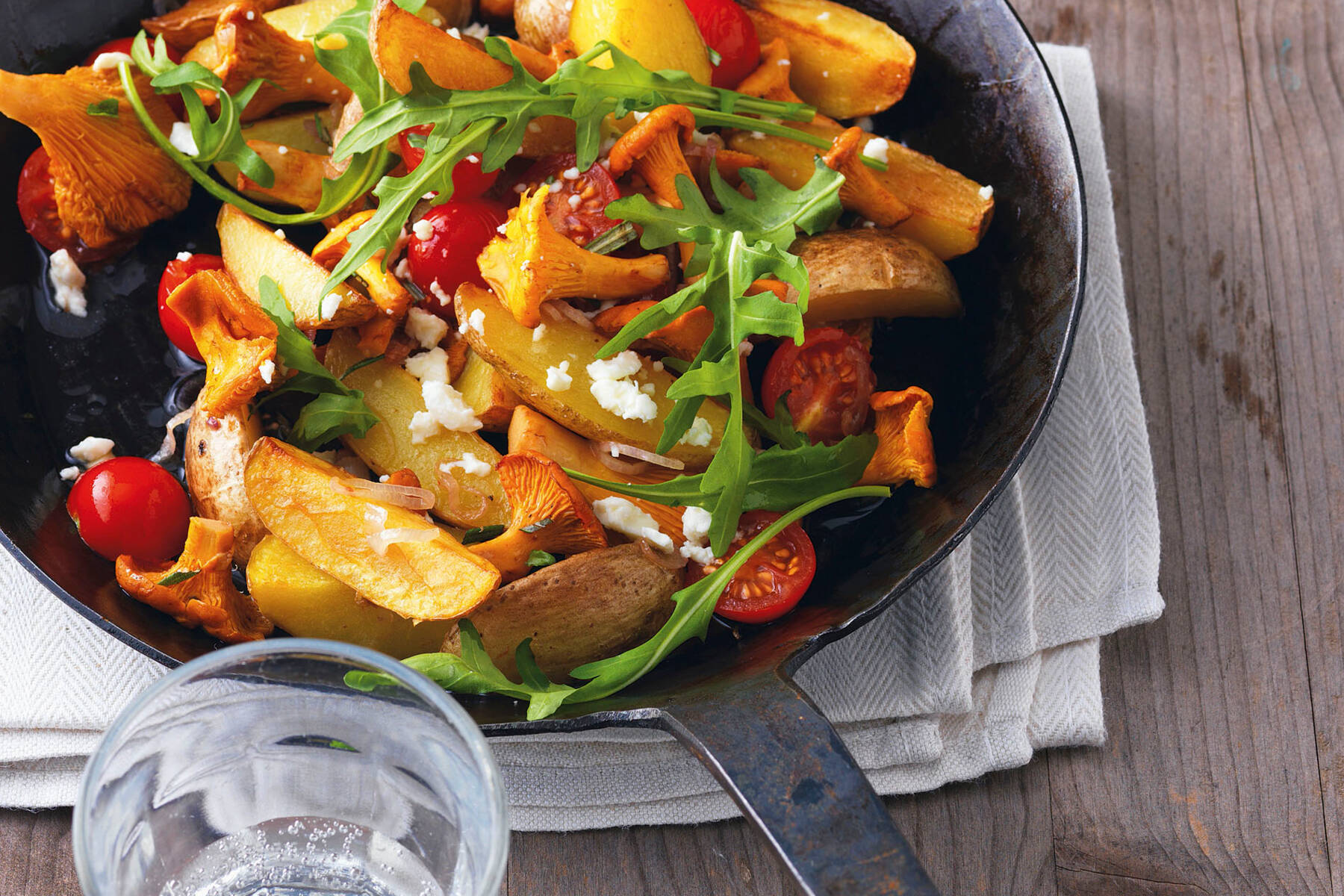 Schnelle Kartoffelpfanne mit Pilzen Rezept | Küchengötter Schnelle Kartoffelpfanne mit Pilzen Rezept | Küchengötter