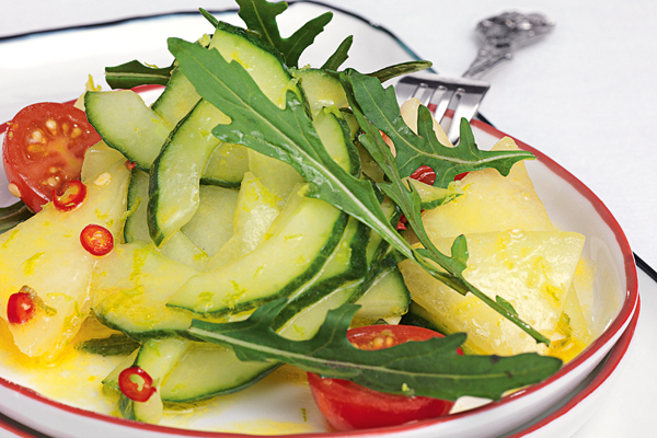 Melonen-Gurken-Salat mit Rucola Rezept | Küchengötter