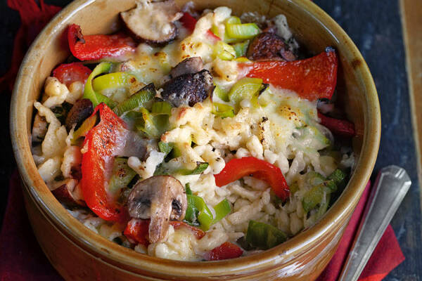 Gratinierte Spätzle mit Pilzen und Gemüse Rezept | Küchengötter Gratinierte Spätzle mit Pilzen und Gemüse Rezept | Küchengötter