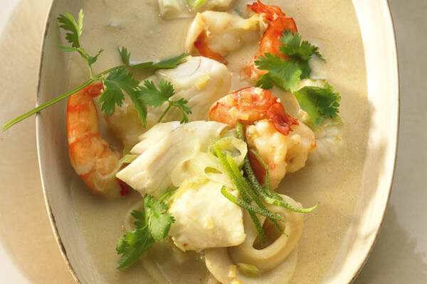 Seafood-Curry mit Zitronengras und Koriander Rezept | Küchengötter