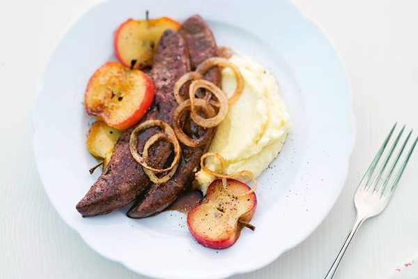 Leber auf Berliner Art ist ein traditionelles Gericht der Deutschen Küche