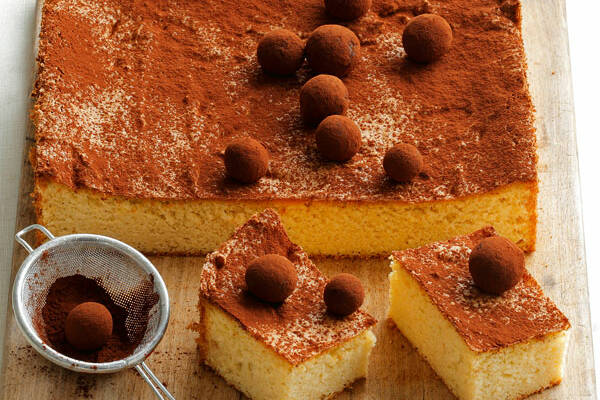 Kartoffelkuchen mit Marzipankugeln Rezept | Küchengötter Kartoffelkuchen mit Marzipankugeln Rezept | Küchengötter