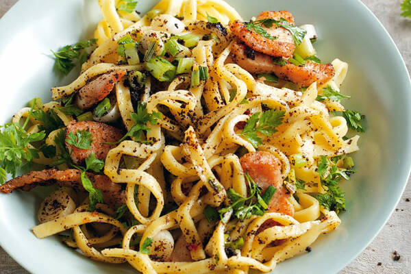 Bandnudeln mit Mohn Rezept | Küchengötter Bandnudeln mit Mohn Rezept | Küchengötter