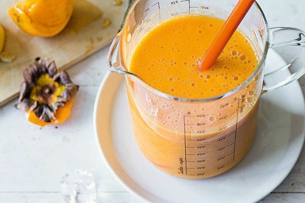 Kaki-Möhren-Smoothie Rezept | Küchengötter