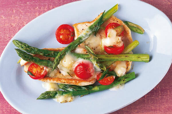 Putenschnitzel mit grünem Spargel und Gorgonzola Rezept | Küchengötter Putenschnitzel mit grünem Spargel und Gorgonzola Rezept | Küchengötter