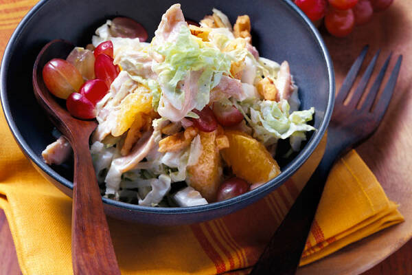 Geflügelsalat mit Weintrauben und Chinakohl