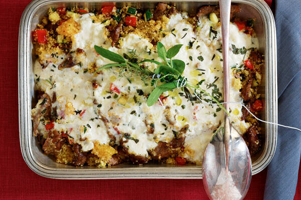 Lammcouscous aus dem Ofen mit Fetahaube Rezept | Küchengötter Lammcouscous aus dem Ofen mit Fetahaube Rezept | Küchengötter