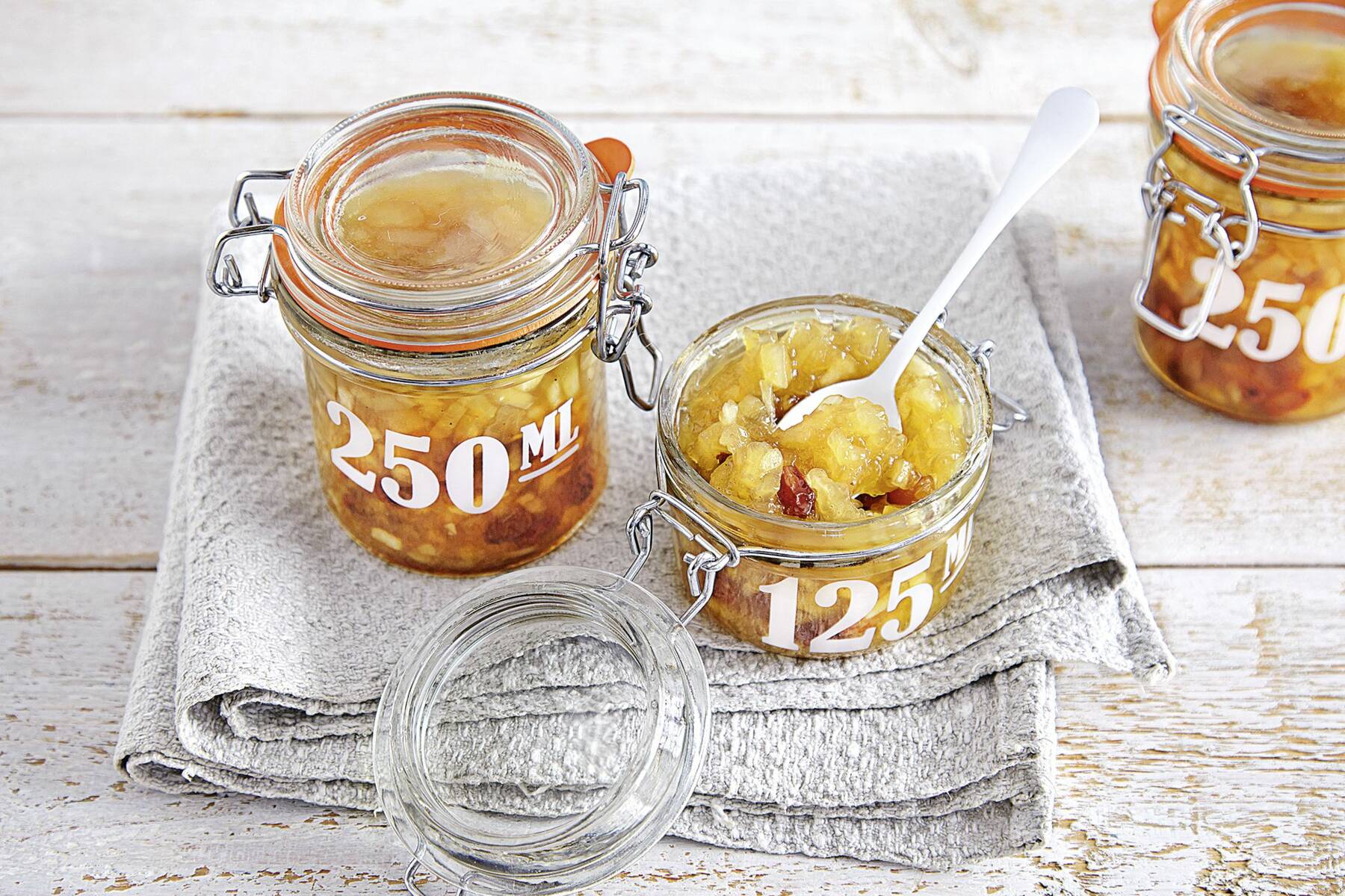 Apfelkonfitüre mit Rosinen und Gewürzen Rezept | Küchengötter Apfelkonfitüre mit Rosinen und Gewürzen Rezept | Küchengötter