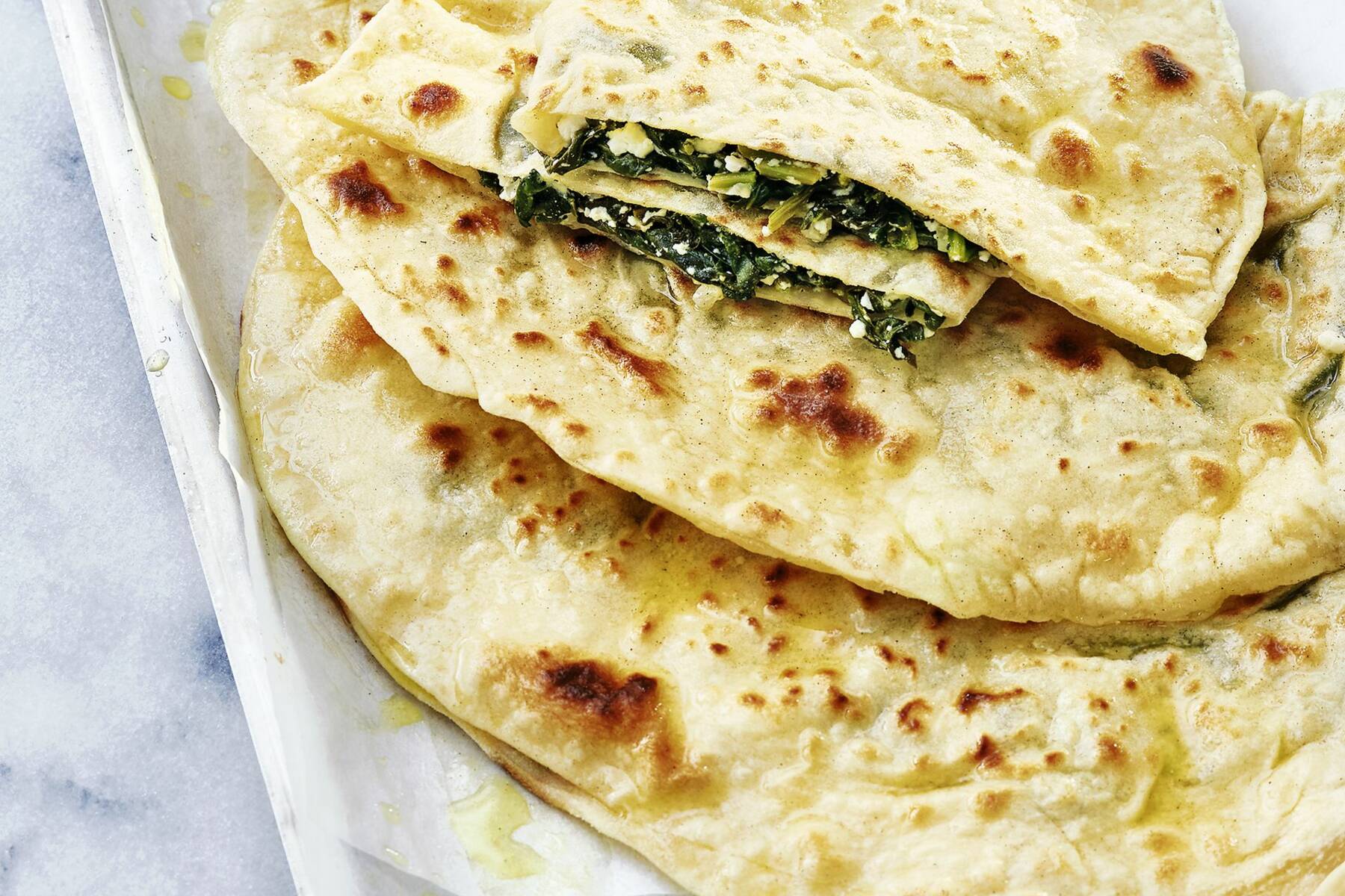 Gözleme mit Spinat und Schafskäse