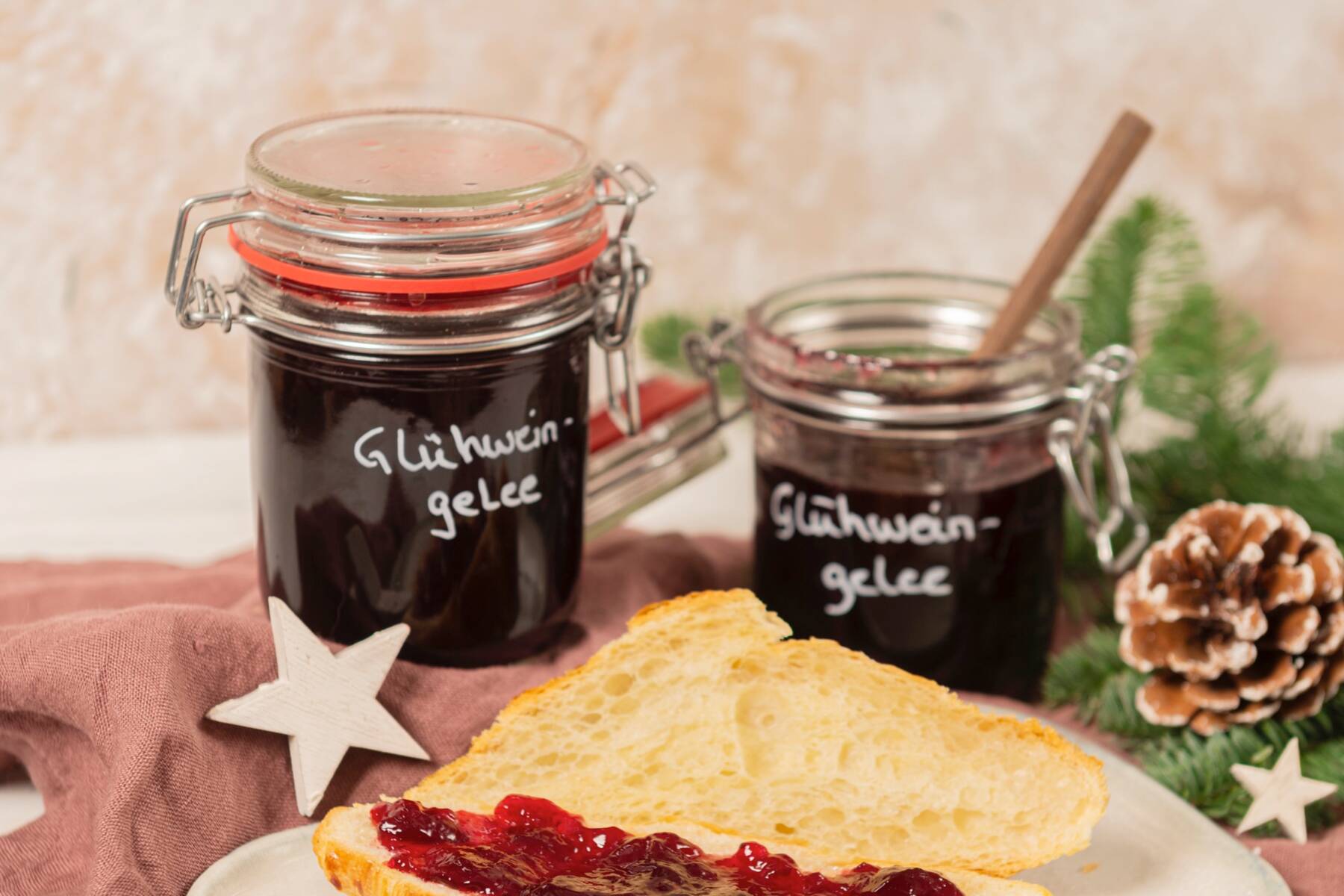 Glühwein-Kirsch-Gelee Rezept | Küchengötter Glühwein-Kirsch-Gelee Rezept | Küchengötter