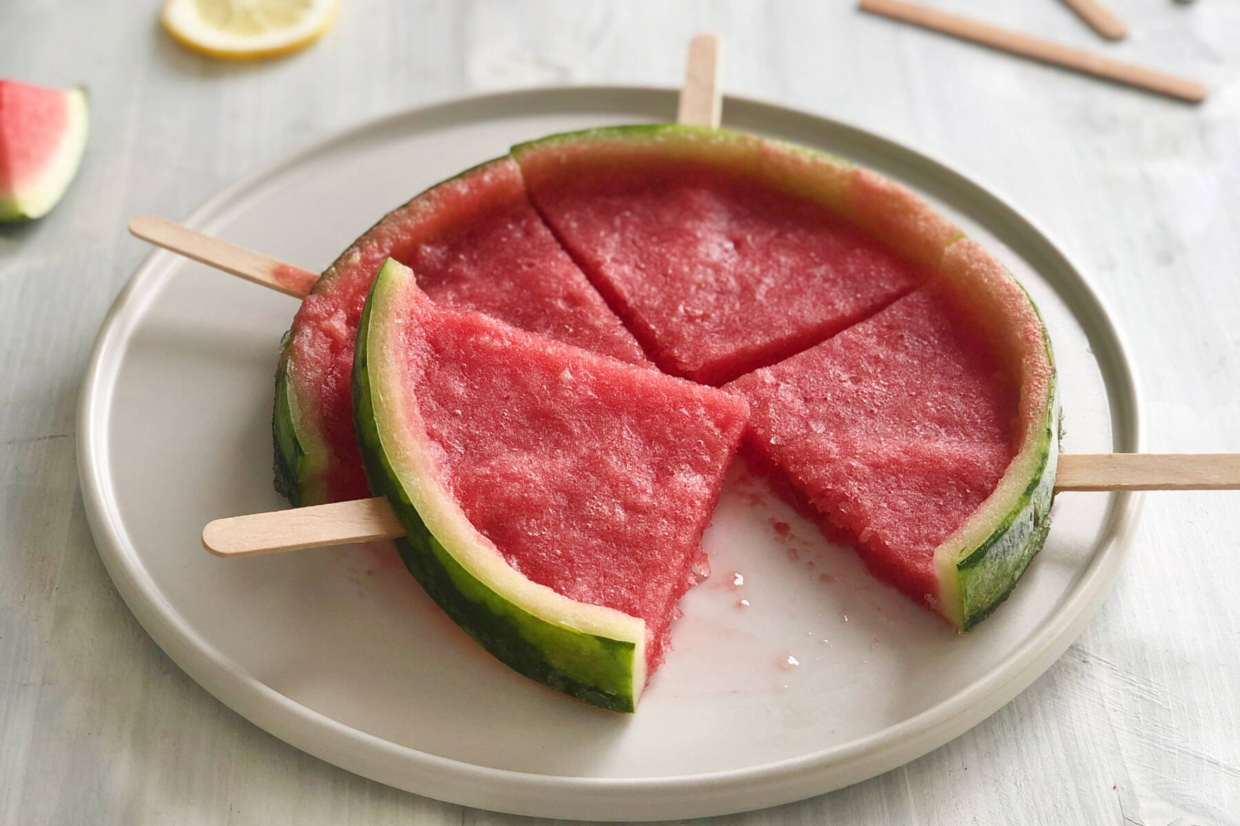 Wassermelonen-Eis am Stiel Rezept | Küchengötter
