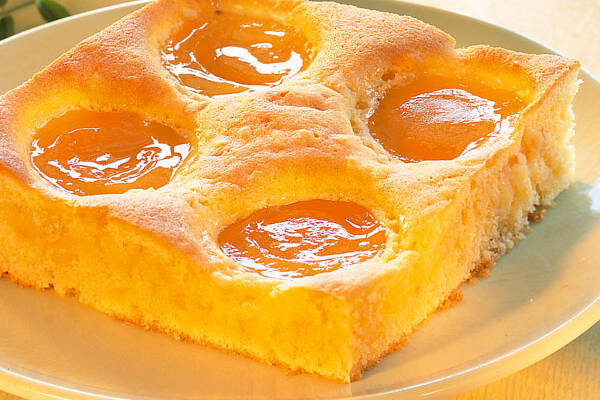 Aprikosen-Schmand-Kuchen mit Orangeat Rezept | Küchengötter