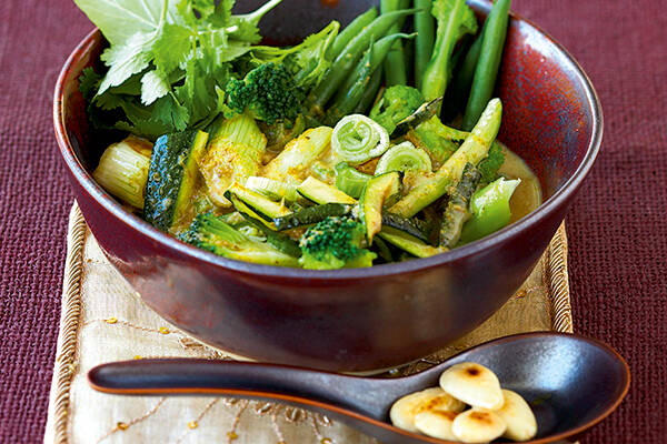 Grünes Gemüsecurry mit Brokkoli Rezept | Küchengötter Grünes Gemüsecurry mit Brokkoli Rezept | Küchengötter