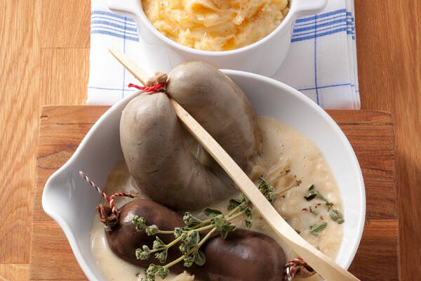 Kartoffel-Sauerkraut-Sauce mit Leberwurst und Blutwurst Rezept ...
