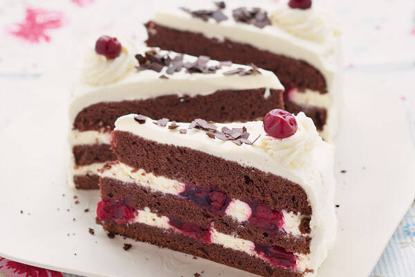 Schwarzwälder Kirschtorte - der beliebteste Obstkuchen | Küchengötter Schwarzwälder Kirschtorte - der beliebteste Obstkuchen | Küchengötter