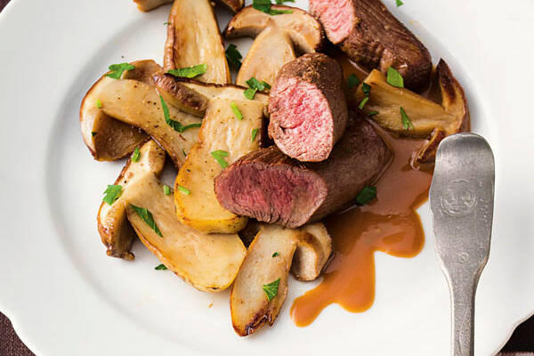 Rehfilets auf Steinpilzen Rezept | Küchengötter Rehfilets auf Steinpilzen Rezept | Küchengötter