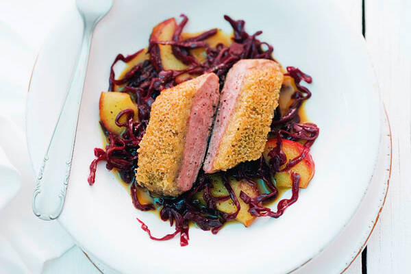 Entenbrust mit Maronenkruste und Rotkohl Rezept | Küchengötter