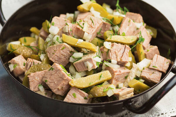 Rindfleischsalat mit Gewürzgurken Rezept | Küchengötter