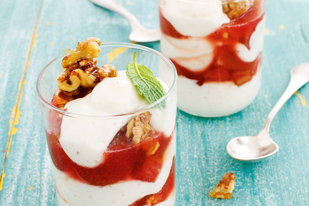 Vegane Vanillecreme mit Rhabarberkompott Rezept | Küchengötter Vegane Vanillecreme mit Rhabarberkompott Rezept | Küchengötter