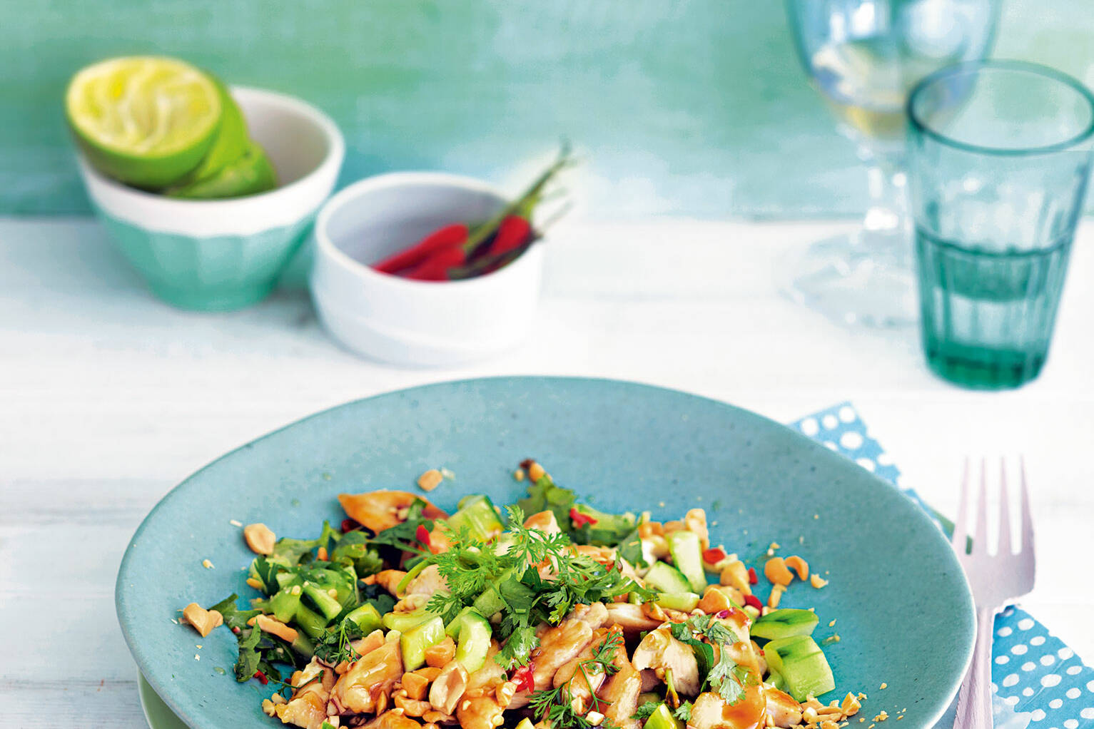 Hähnchensalat mit Thai-Dressing Rezept | Küchengötter Hähnchensalat mit Thai-Dressing Rezept | Küchengötter