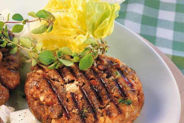 Hacksteaks mit Feta (Biftéki) Rezept | Küchengötter