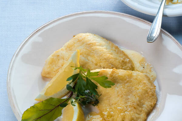 Fischfilets mit Kräutersauce Rezept | Küchengötter Fischfilets mit Kräutersauce Rezept | Küchengötter