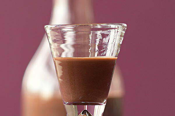 Schokoladenlikör aus mildem Rum Rezept | Küchengötter Schokoladenlikör aus mildem Rum Rezept | Küchengötter
