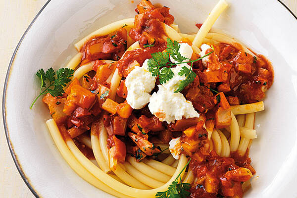 Makkaroni mit Gemüseragout aus Kürbis und Fenchel Rezept | Küchengötter Makkaroni mit Gemüseragout aus Kürbis und Fenchel Rezept | Küchengötter