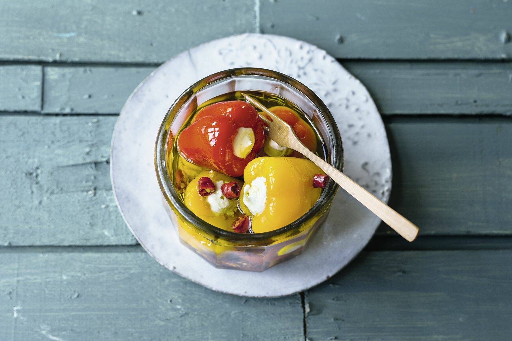 Gefüllte Mini-Paprika Rezept | Küchengötter Gefüllte Mini-Paprika Rezept | Küchengötter