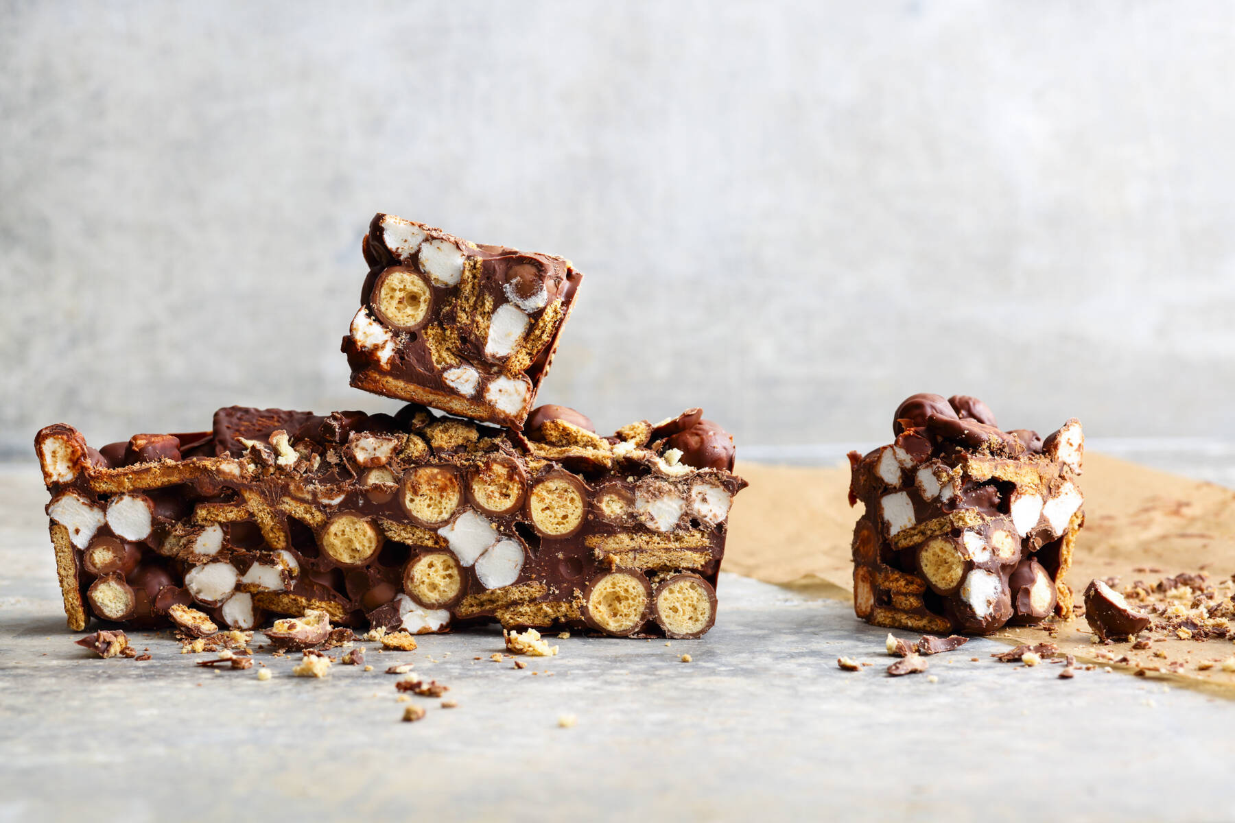 Schokoladenkuchen mit Marshmallows für Star Wars-Fans | Küchengötter Schokoladenkuchen mit Marshmallows für Star Wars-Fans | Küchengötter