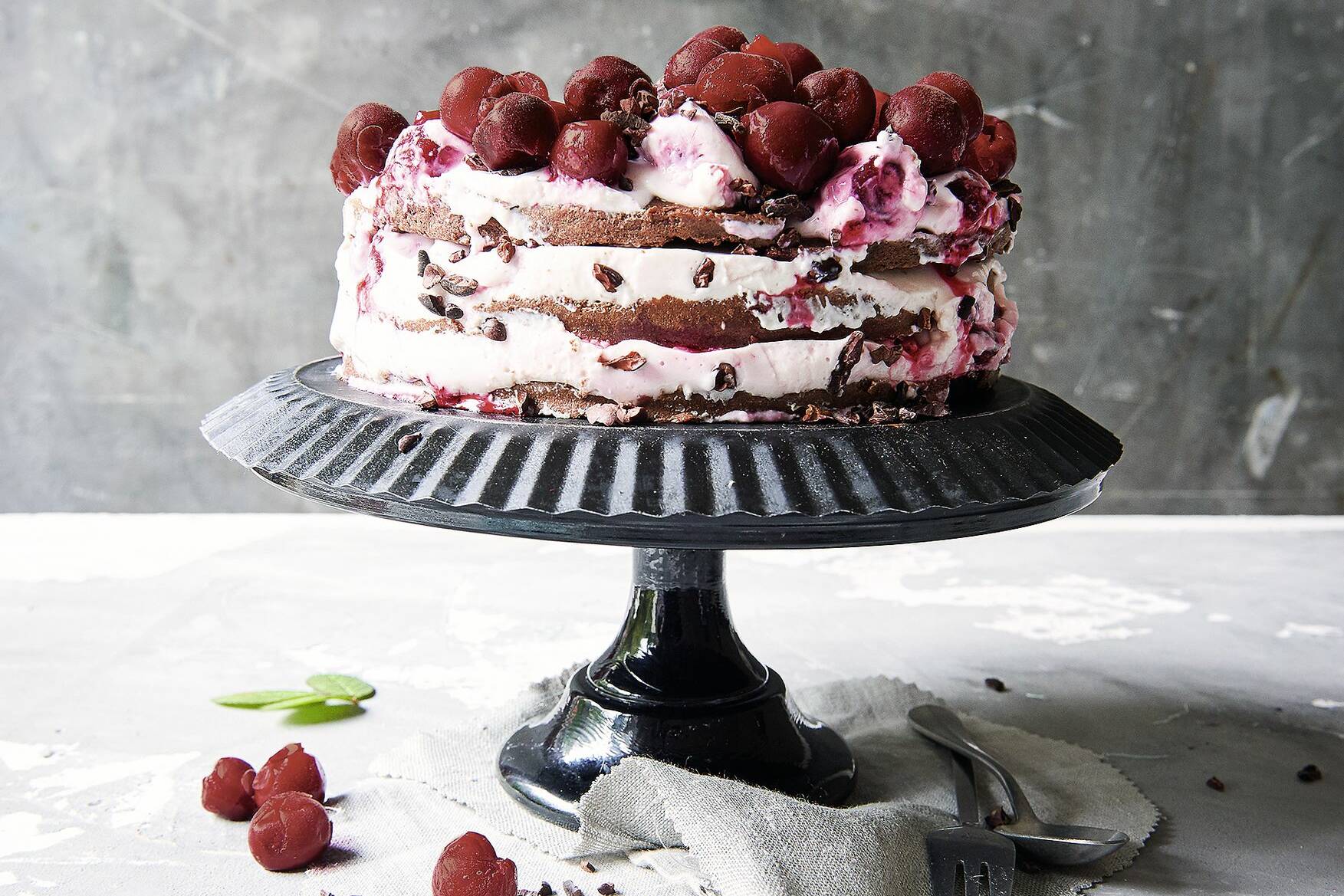 Zuckerfreie Schwarzwälder Kirschtorte Rezept | Küchengötter Zuckerfreie Schwarzwälder Kirschtorte Rezept | Küchengötter