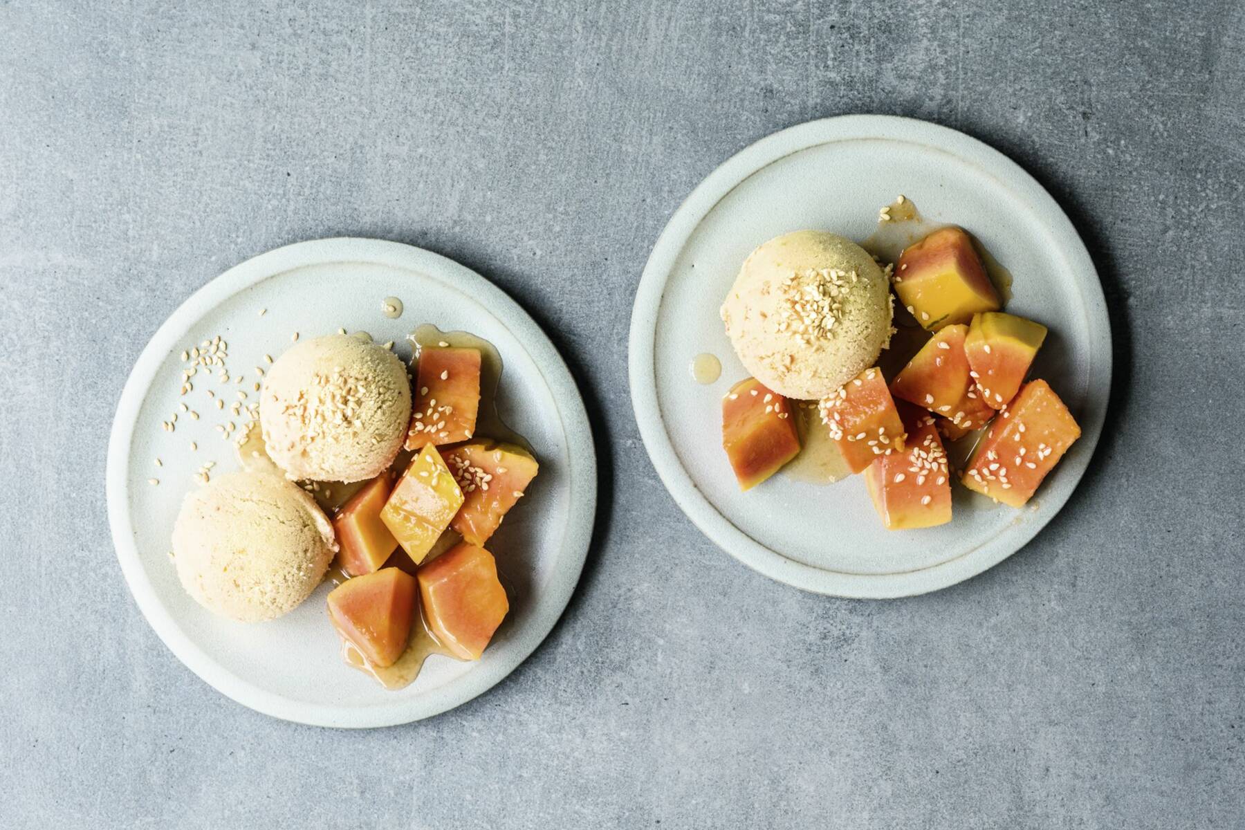 Kokoseis mit Sesam Rezept | Küchengötter Kokoseis mit Sesam Rezept | Küchengötter