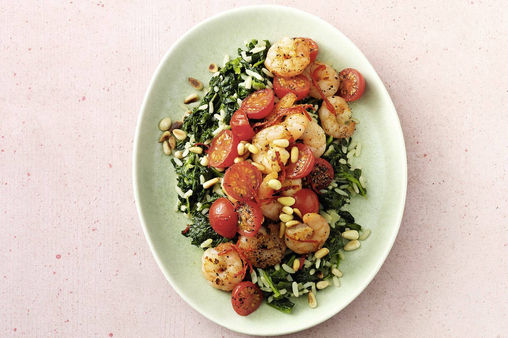 Garnelen mit Spinatreis und Tomaten Rezept | Küchengötter Garnelen mit Spinatreis und Tomaten Rezept | Küchengötter