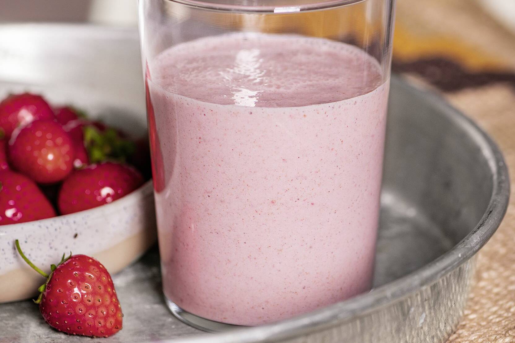 Erdbeer-Mandel-Proteinshake Rezept | Küchengötter