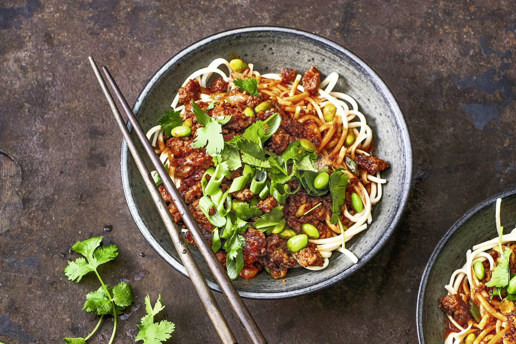 Udon-Nudeln mit Chili-Hack Rezept | Küchengötter Udon-Nudeln mit Chili-Hack Rezept | Küchengötter