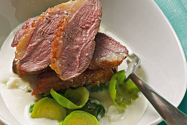 Entenbrust mit Birnen-Gorgonzola-Sauce Rezept | Küchengötter Entenbrust mit Birnen-Gorgonzola-Sauce Rezept | Küchengötter