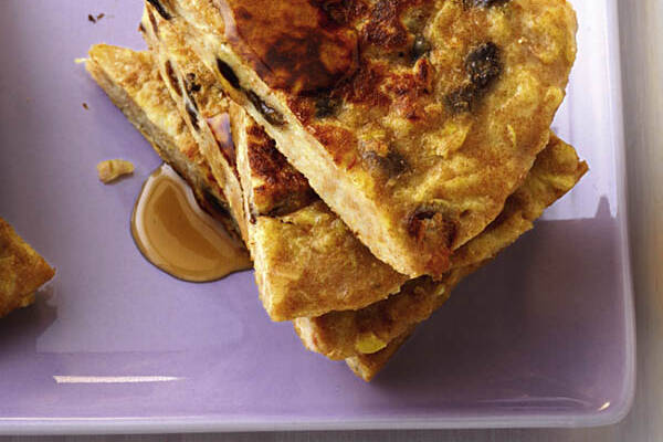 Apfelkuchen aus der Pfanne mit Rosinen Rezept | Küchengötter