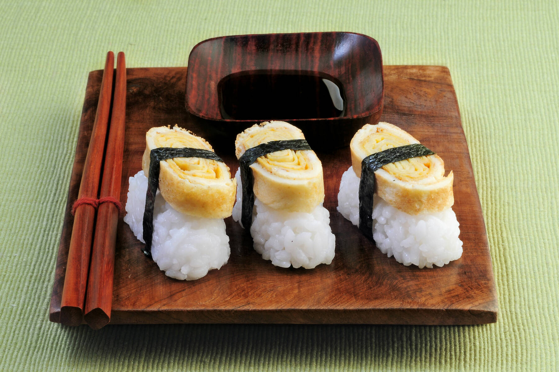 Yosh yigit uchun etuk oral seks Dik teshikka barmoqni yopishtirish porno video