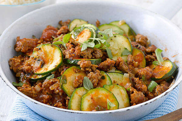 Schnelle Zucchini Hackfleisch Pfanne Rezept Kuchengotter Zucchini Gerichte Mit Reis