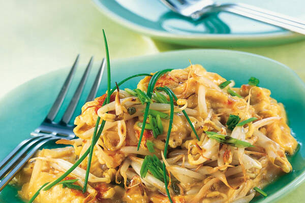 Rühreier mit Sojabohnensprossen Rezept | Küchengötter