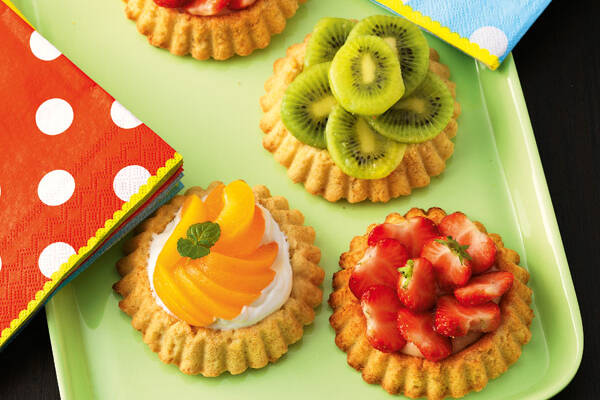 Erdbeertörtchen mit Vanillecreme Rezept | Küchengötter Erdbeertörtchen mit Vanillecreme Rezept | Küchengötter