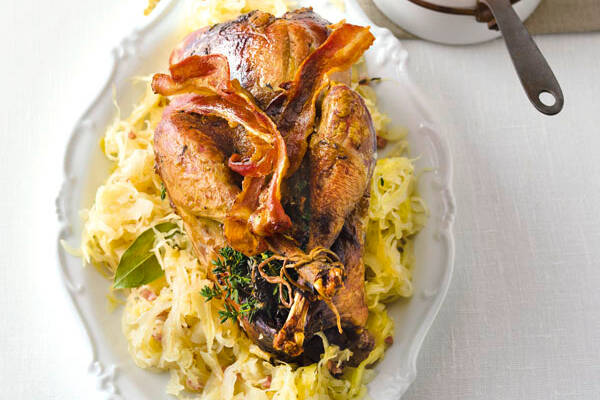 Fasan mit fruchtigem Sauerkraut Rezept | Küchengötter Fasan mit fruchtigem Sauerkraut Rezept | Küchengötter