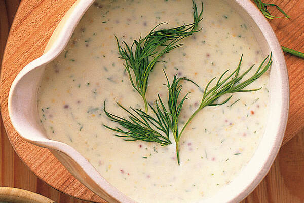 Sahnedressing mit Senf und Dill Rezept | Küchengötter Sahnedressing mit Senf und Dill Rezept | Küchengötter