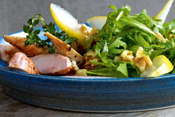 Gebratenes Kaninchenfilet mit Birnensalat Rezept | Küchengötter Gebratenes Kaninchenfilet mit Birnensalat Rezept | Küchengötter