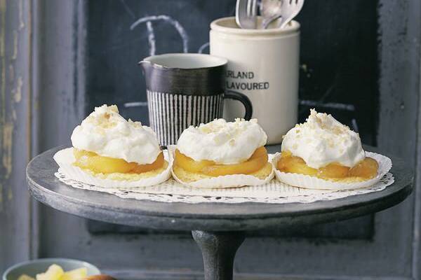 Apfel-Shortbread mit Ingwersahne Rezept | Küchengötter Apfel-Shortbread mit Ingwersahne Rezept | Küchengötter