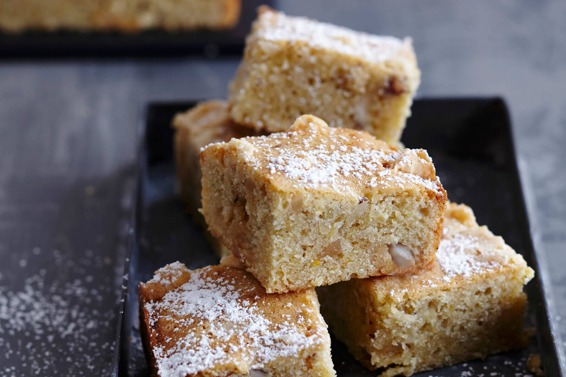 Muskat-Blondies mit Paranüssen Rezept (glutenfrei) | Küchengötter