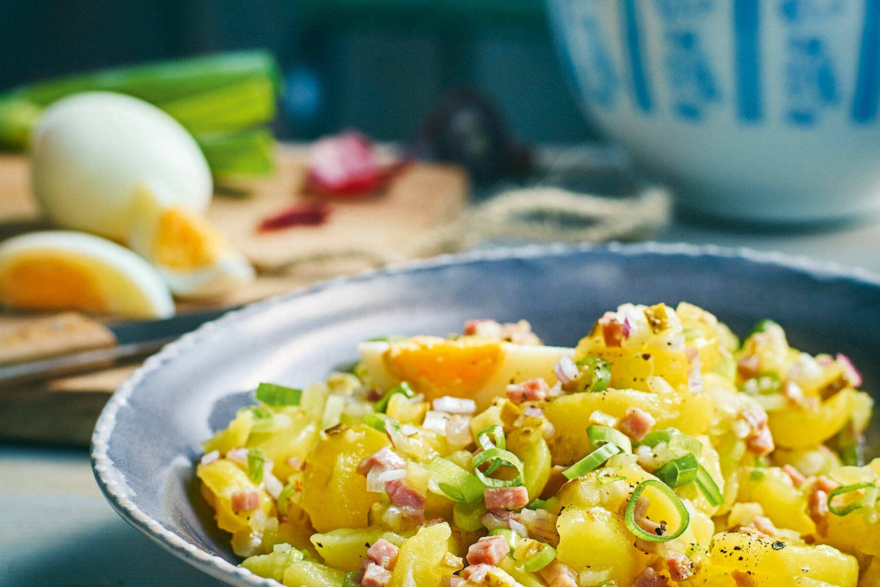 Kartoffelsalat mit Zwiebel-Dreierlei Rezept | Küchengötter